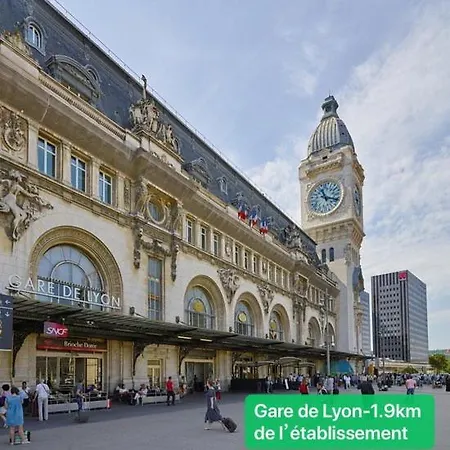 Le Chic Urbain Apartman *
